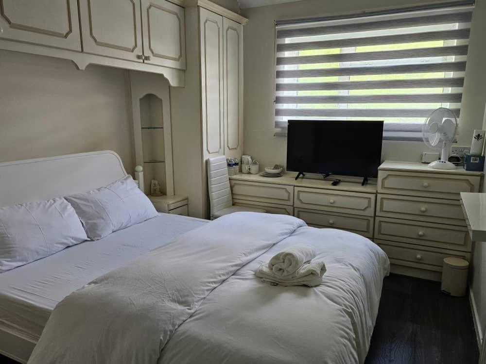 Jays-Rooms Pitsea Екстериор снимка